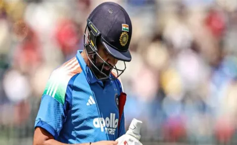 Rohit Sharma throws away his wicket for 11 after getting dropped in same over4