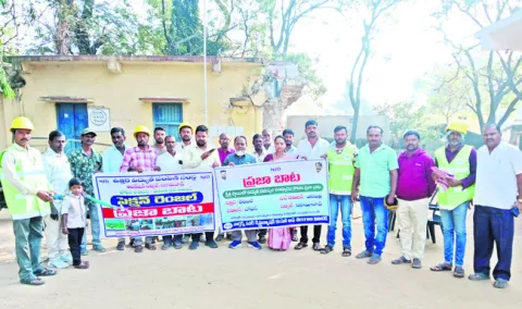 కరంటోళ్ల ‘ప్రజాబాట’ 