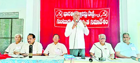 మతోన్మాద విధానాలను ఐక్యంగా తిప్పికొట్టాలి 