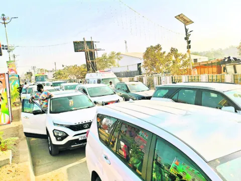 వాహనాల రద్దీ