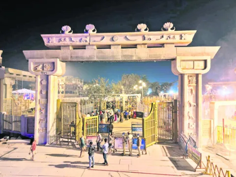 జోరుగా అభివృద్ధి పనులు