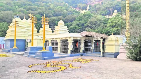 అన్నదానం.. స్వాహాపర్వం