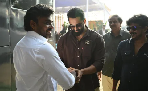 Prime minister narendra Modi Biopic Maa Vande with Huge Budget3