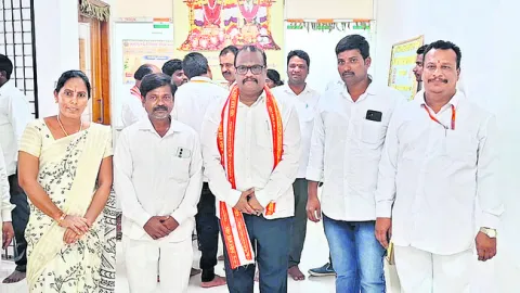 గుట్ట ఈఓ రాజీనామాపై సర్వత్రా చర్చ