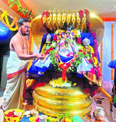 వైభవంగా రాపత్తు సేవ