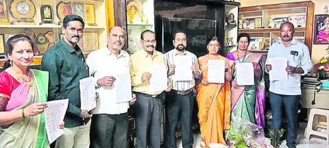 25న జిల్లాస్థాయి హిందీ ప్రతిభా పరీక్ష 