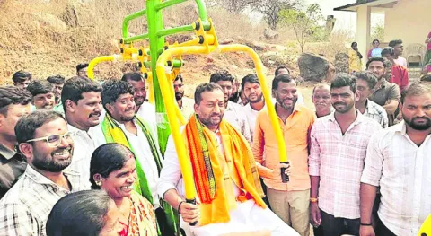 ‘మన బడి’ బకాయిలు చెల్లించాలి 