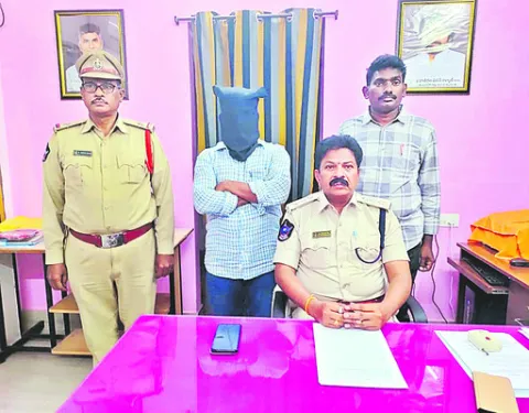 నిధుల దుర్వినియోగం కేసులో మరొకరు అరెస్ట్‌ 