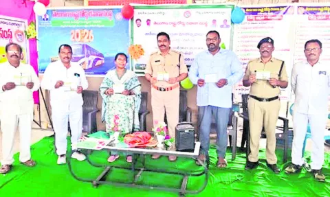 సురక్షిత ప్రయాణానికి ఆర్టీసీ ఆదర్శం