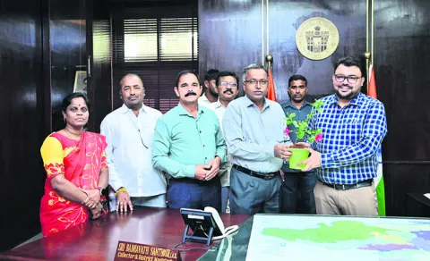 జిల్లా అభివృద్ధికి సమష్టిగా పనిచేద్దాం 