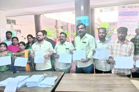 మహిళా ఓటర్లే అధికం 