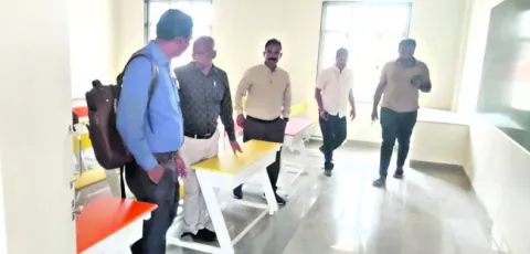 మాక్లూర్‌ పాఠశాల పరిశీలన
