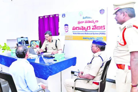 బాధితులకు త్వరితగతిన న్యాయం చేయాలి 