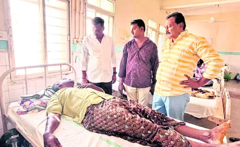 పోలీసుల ‘పచ్చ’పాతం! 