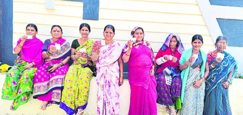 రసీదు ఇచ్చి.. శాంతపరిచి