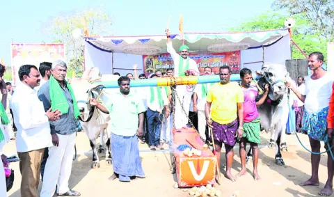 రైతుల ఉత్సాహానికే  బండలాగుడు పోటీలు 
