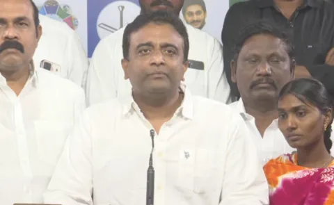 Kasu Mahesh Reddy Meets YS Jagan With Manda Salman Family Members