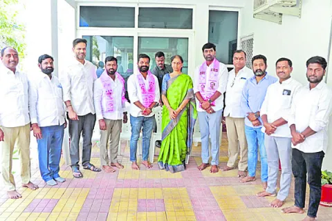 గెలుపే లక్ష్యంగా ముందుకు సాగాలి 