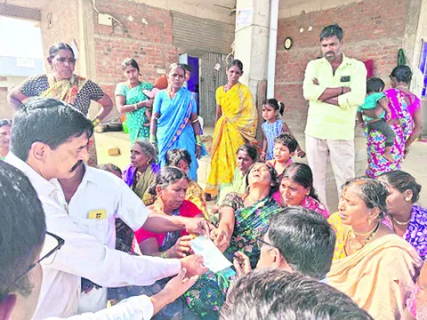 విద్యార్థి మృతిపై అధికారుల విచారణ