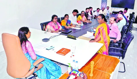 ఇంటర్మీడియెట్‌ పరీక్షలు సజావుగా నిర్వహించాలి 
