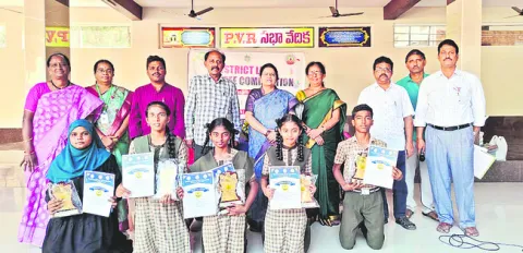 ఆంగ్ల భాషపై పట్టు సాధించాలి 