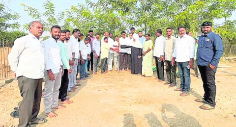 పేదలకు విద్య అందించడమే లక్ష్యం