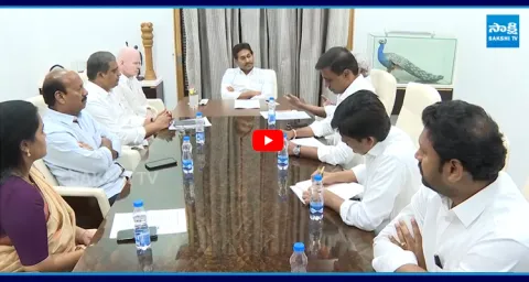 YS Jagan Holds Strategic Meeting with YSRCP MPs 1