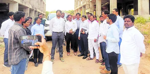 అన్ని వసతులతో డబుల్‌ బెడ్రూం ఇళ్లు