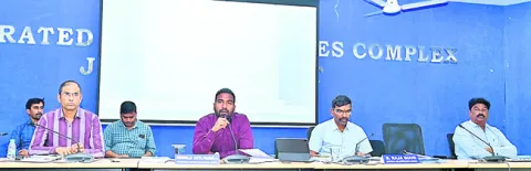 నిబంధనలకు లోబడి విధులు నిర్వర్తించాలి