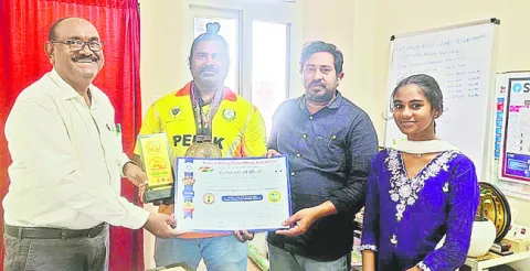 కాకినాడకు మరింత పేరు తేవాలి