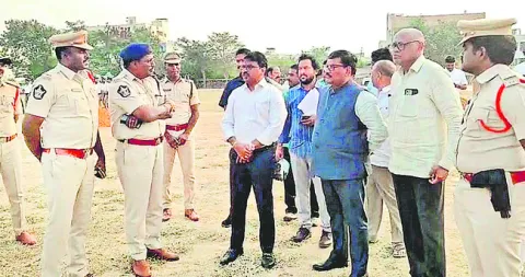 లోటుపాట్లు లేకుండా చూడండి