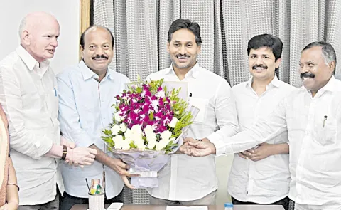 YS Jagan Directions To MPs In YSRCP Parliamentary Party Meeting