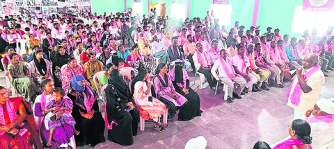 ‘సీసీఐ భూములను  అమ్ముకునే ఆలోచన’