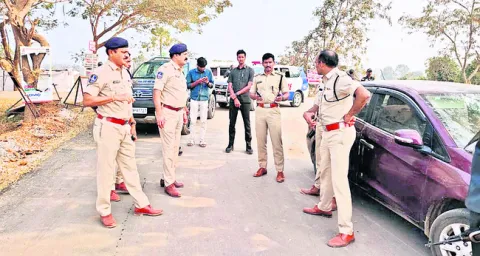 రాకపోకలకు అంతరాయం కలగొద్దు