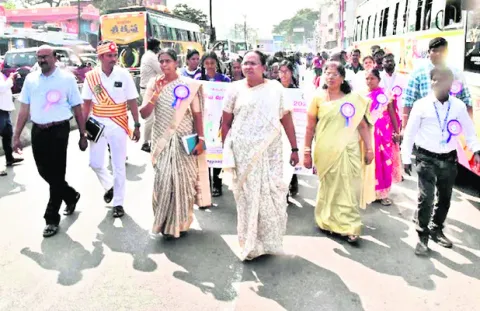 ఓటు హక్కు వినియోగించుకోవాలి 