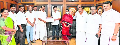 డీఎంకేలోకి మాణిక్కరాజా 