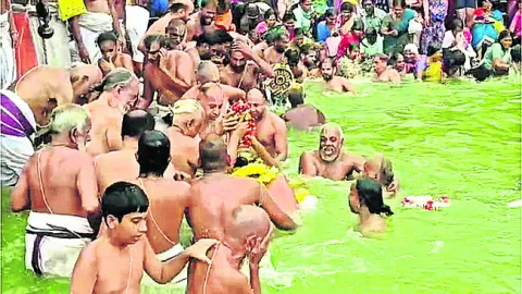 వైభవంగా తీర్థవారి 