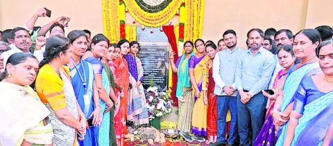 పాలకుర్తిలో కల్యాణ మండపం ప్రారంభం