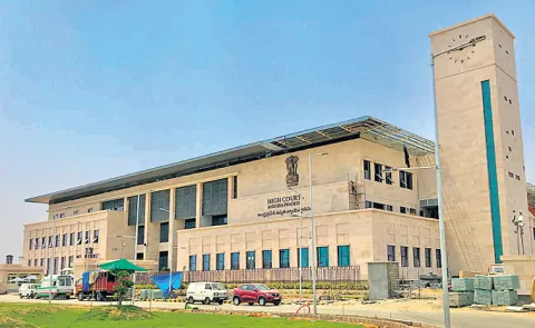 High Court slams Vijayawada Municipal Corporation officials