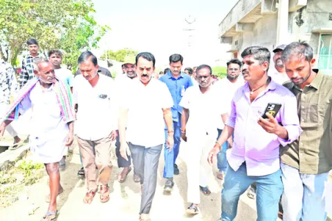 కాంగ్రెస్‌ అభ్యర్థులను  గెలిపించండి 
