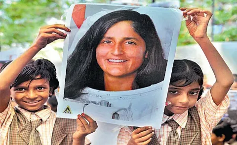Indian Astronaut sunita williams success story On Nasa