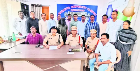 దొంగను పట్టుకొచ్చారు..