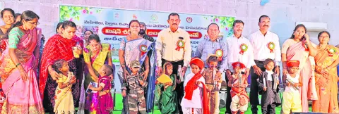 ఆడపిల్లలను చిన్నచూపు చూడొద్దు..