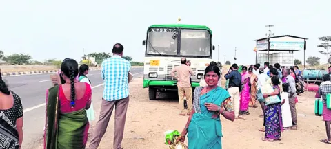 ఆర్టీసీ బస్సులో పొగలు 