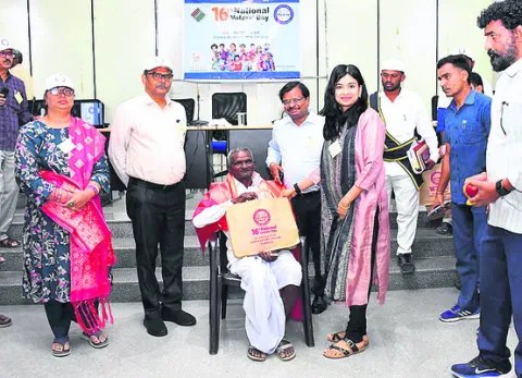 ఓటుహక్కు అందరి బాధ్యత