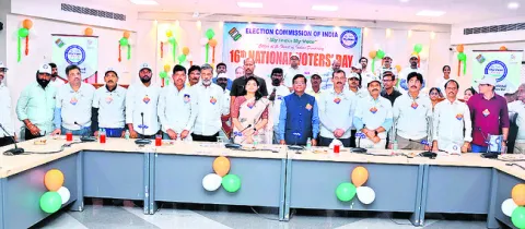 ప్రజాస్వామ్యానికి ఓటు పునాది