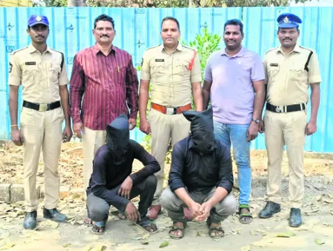 చైన్‌ స్నాచింగ్‌ కేసుల్లో ఇద్దరి అరెస్ట్‌ 
