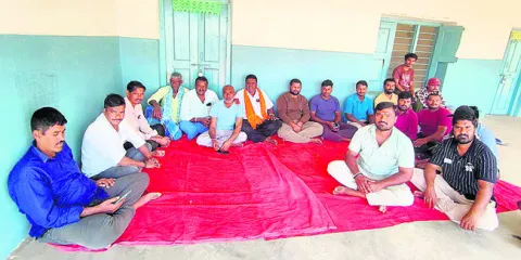 మున్సిపల్‌ కార్యాలయం తరలించొద్దు
