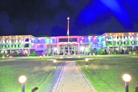 గణతంత్ర వేడుకలకు ముస్తాబు 