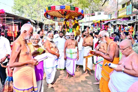 పూర్వగిరిలో తిరుమంజనం, పురప్పాట్టు సేవ